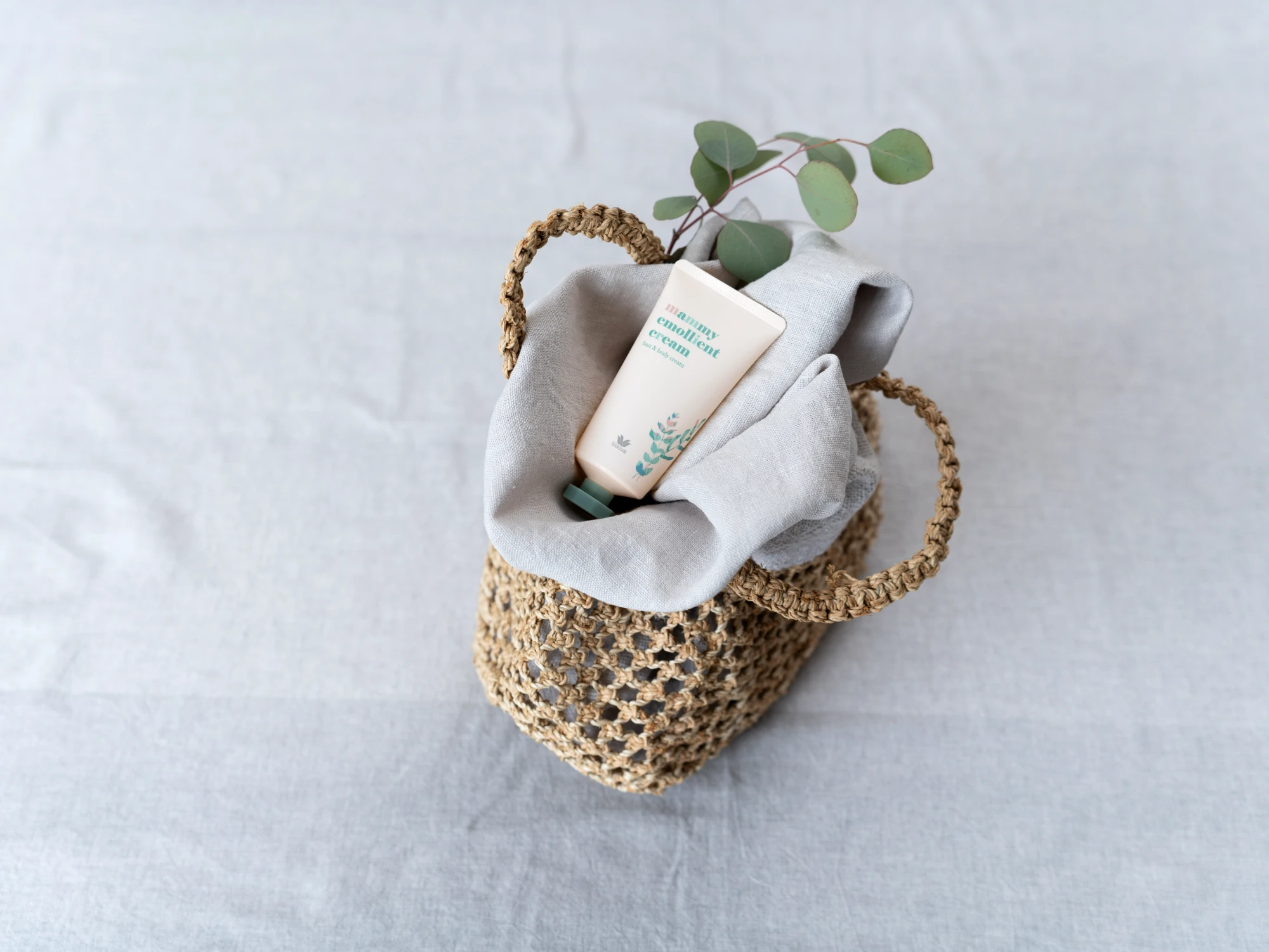 Js☆未使用☆ ハリウッド レヴェドメイ エモリエントクリーム 36g ハリウッド / レヴェ ド メイの公式商品情報｜美容・化粧品情報は