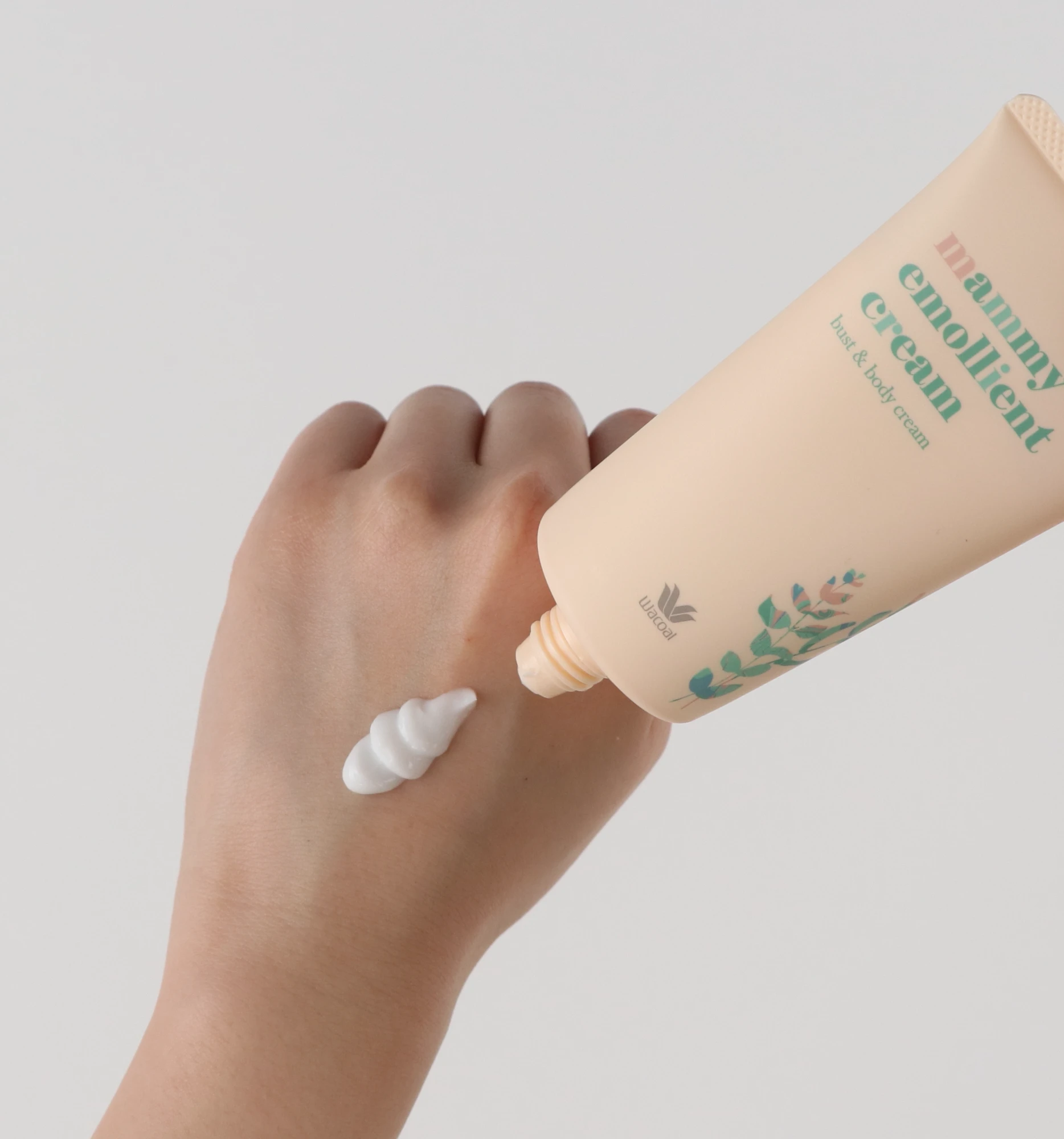 Js☆未使用☆ ハリウッド レヴェドメイ エモリエントクリーム 36g ハリウッド / レヴェ ド メイの公式商品情報｜美容・化粧品情報は