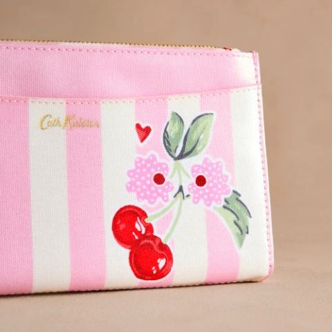 パスポートウォレット